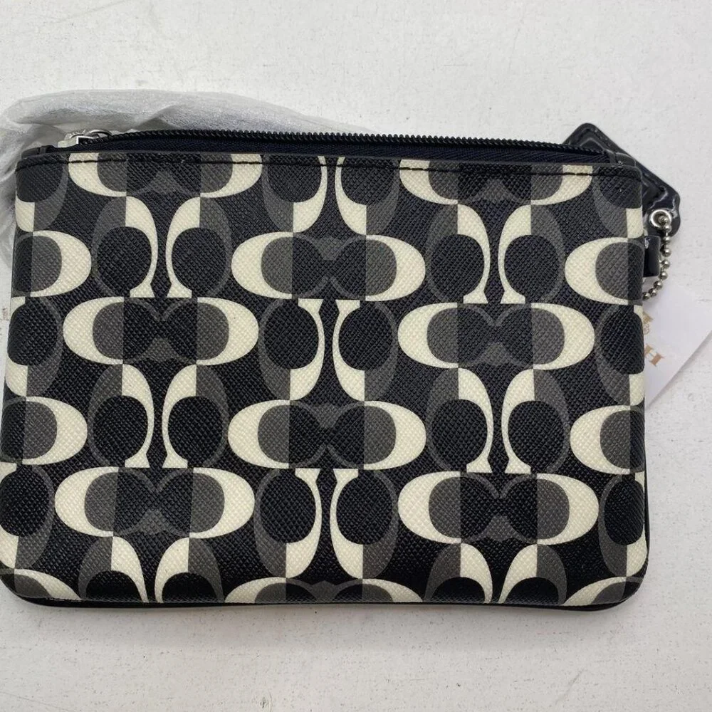 NWT Coach Peyton Dream C Small Wristlet